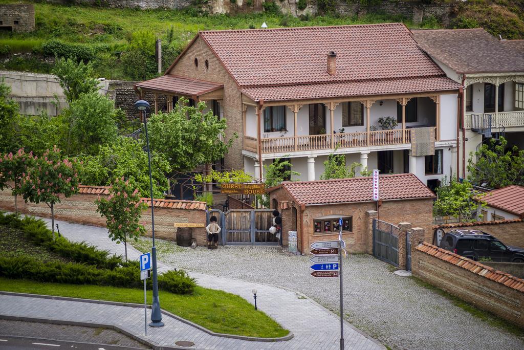 Gng Guest House Telavi Bagian luar foto