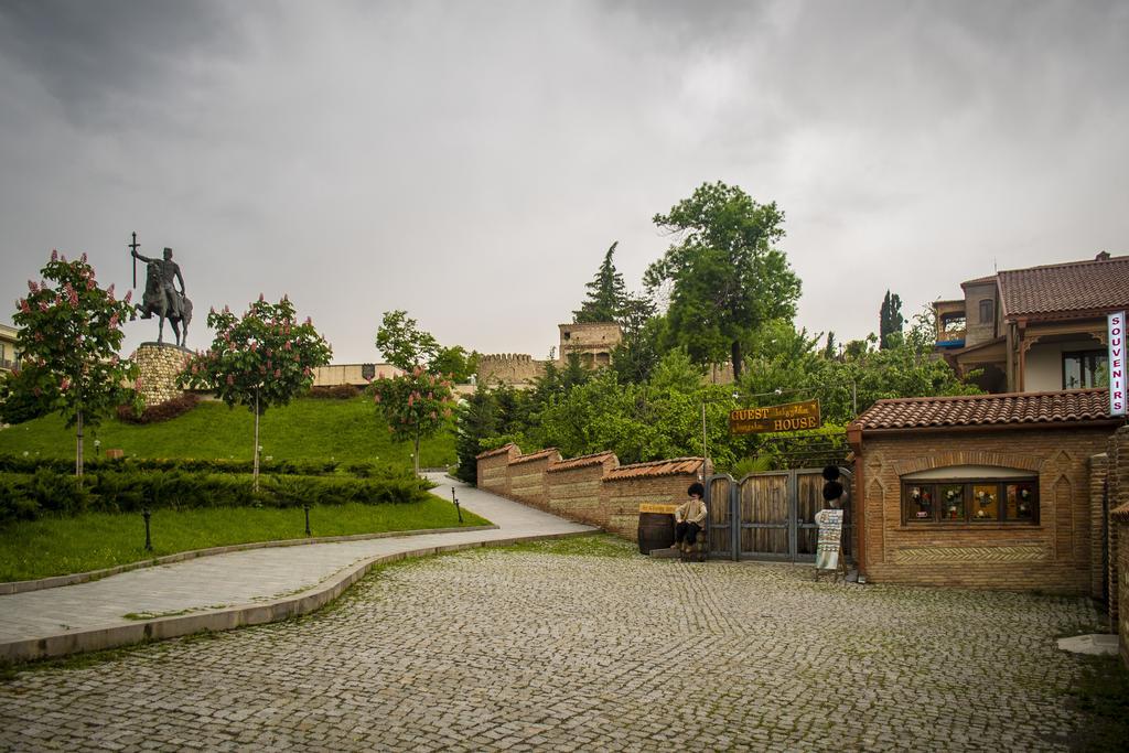 Gng Guest House Telavi Bagian luar foto