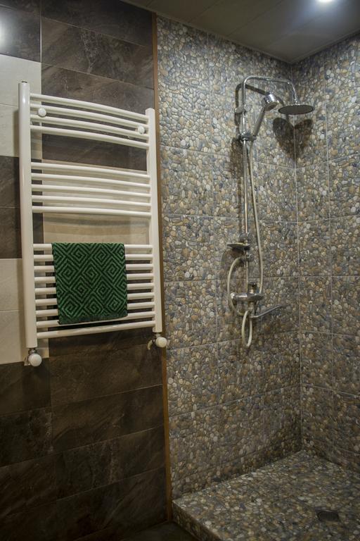 Gng Guest House Telavi Bagian luar foto