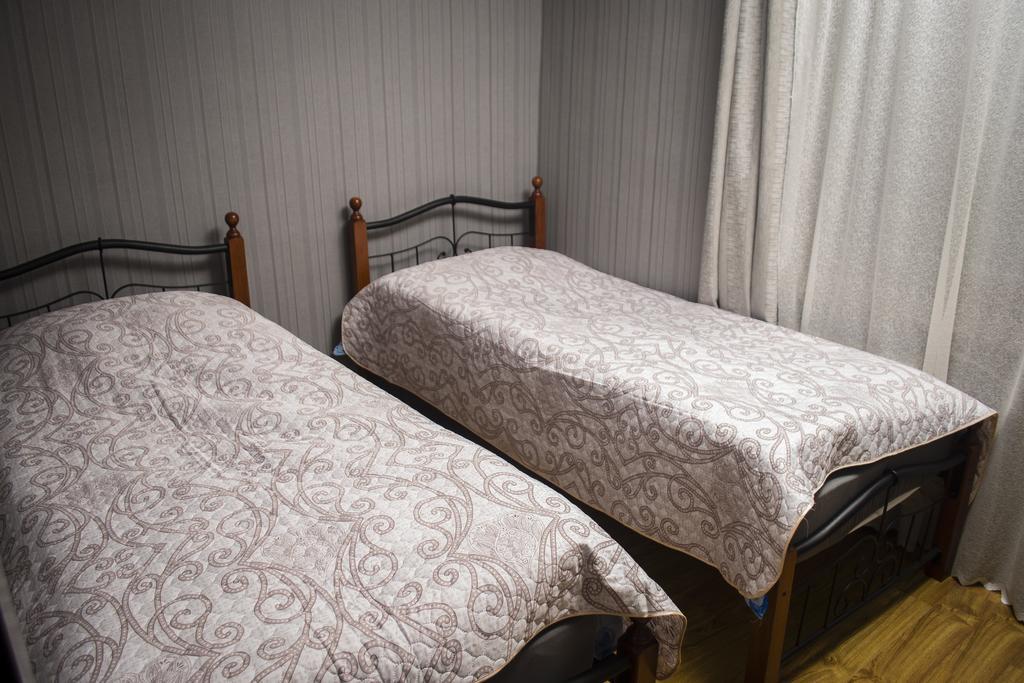 Gng Guest House Telavi Bagian luar foto